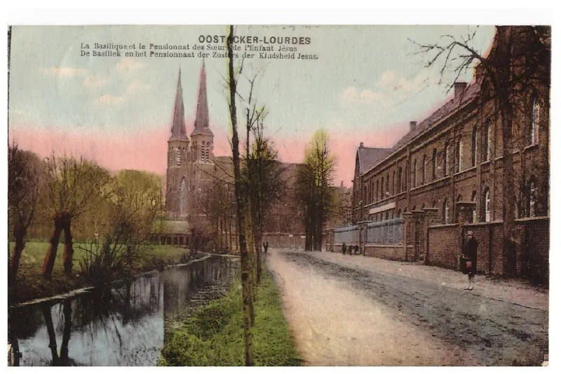 Oostacker - La basilique et le pensionnat des Soeurs de l'Enfant Jésus Vers 1935